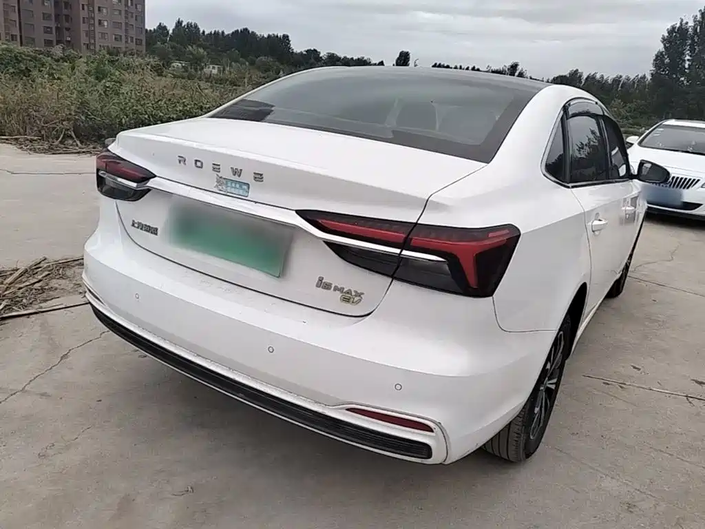 Roewe i6 MAX New Energy — фото 7