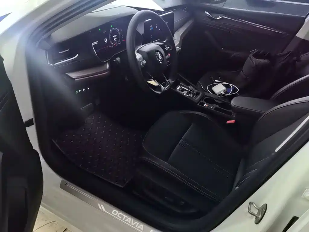 Skoda Octavia — фото 15