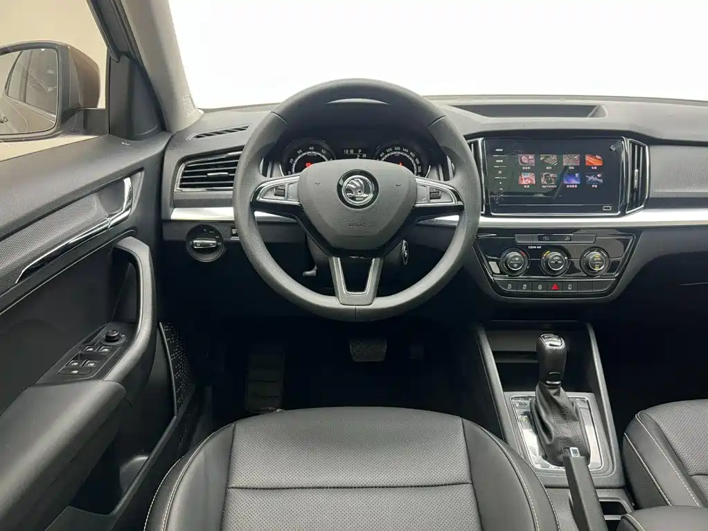 Skoda Kamiq — фото 19