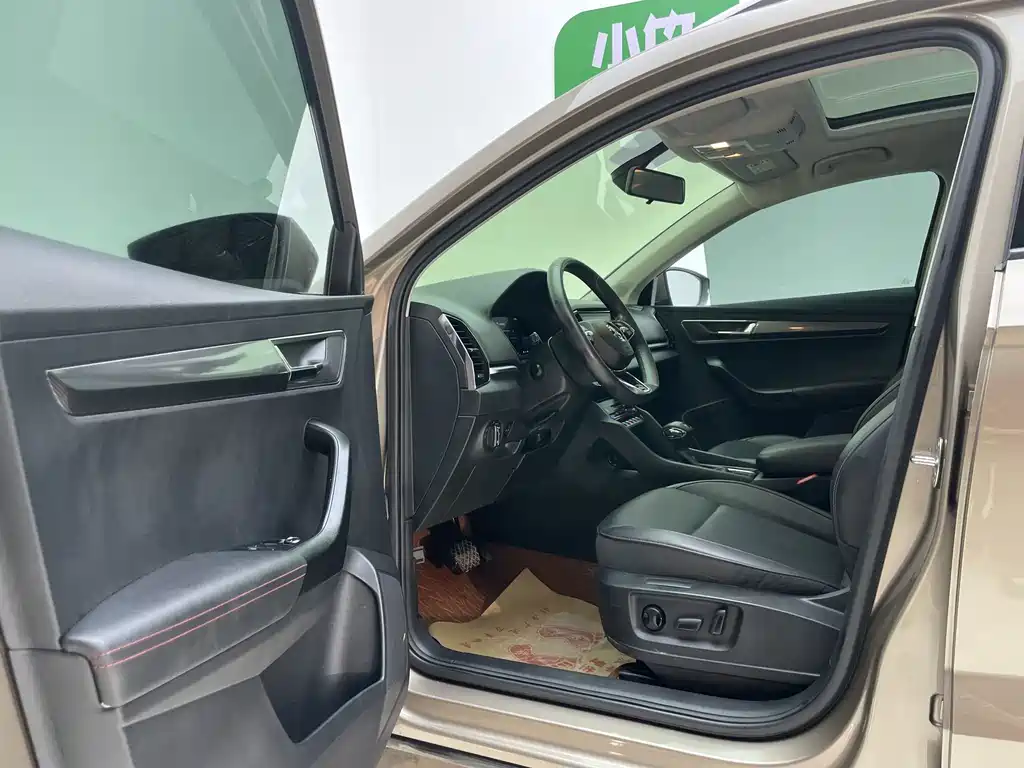 Skoda Karoq — фото 18