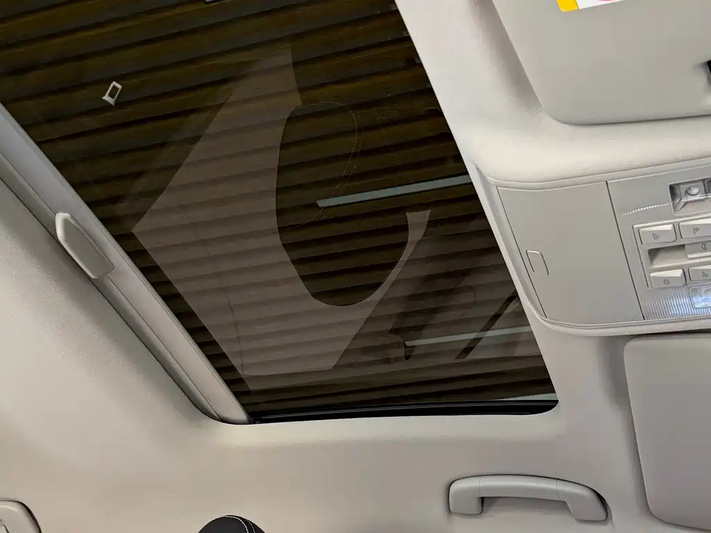 Skoda Superb — фото 17