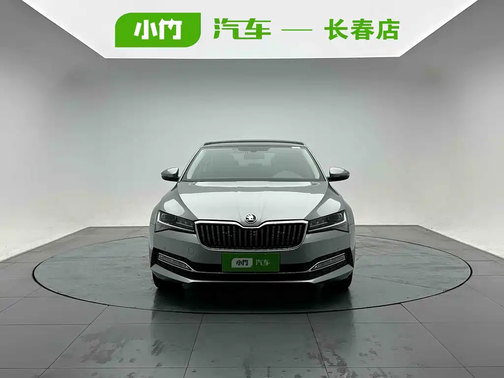Skoda Superb — фото 2