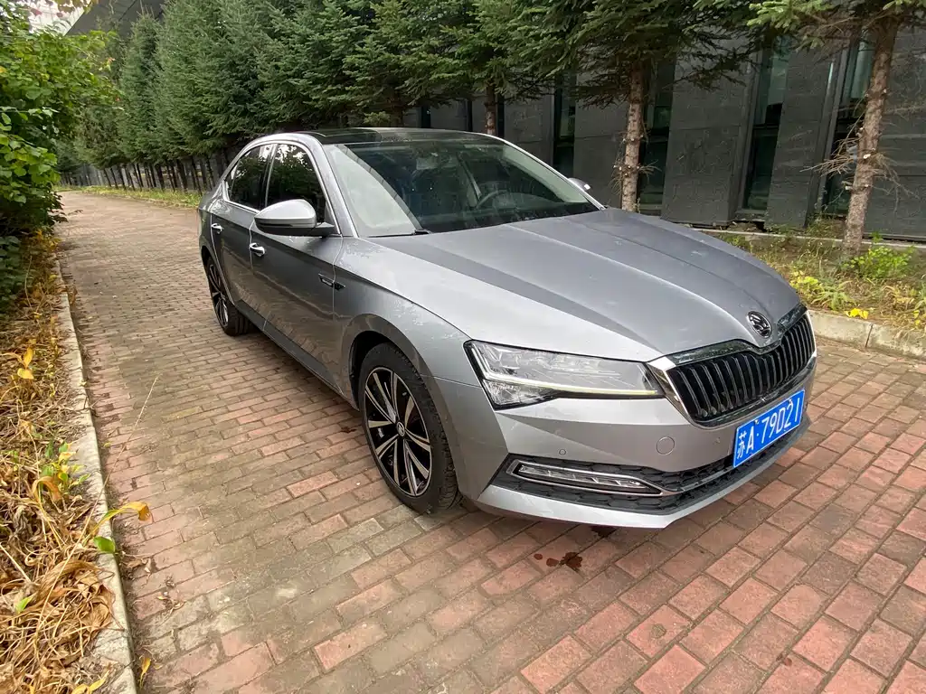 Skoda Superb — фото 3