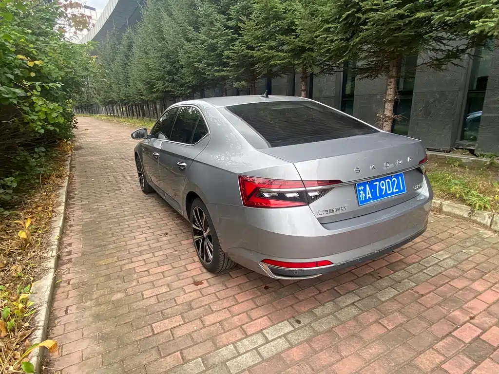 Skoda Superb — фото 4
