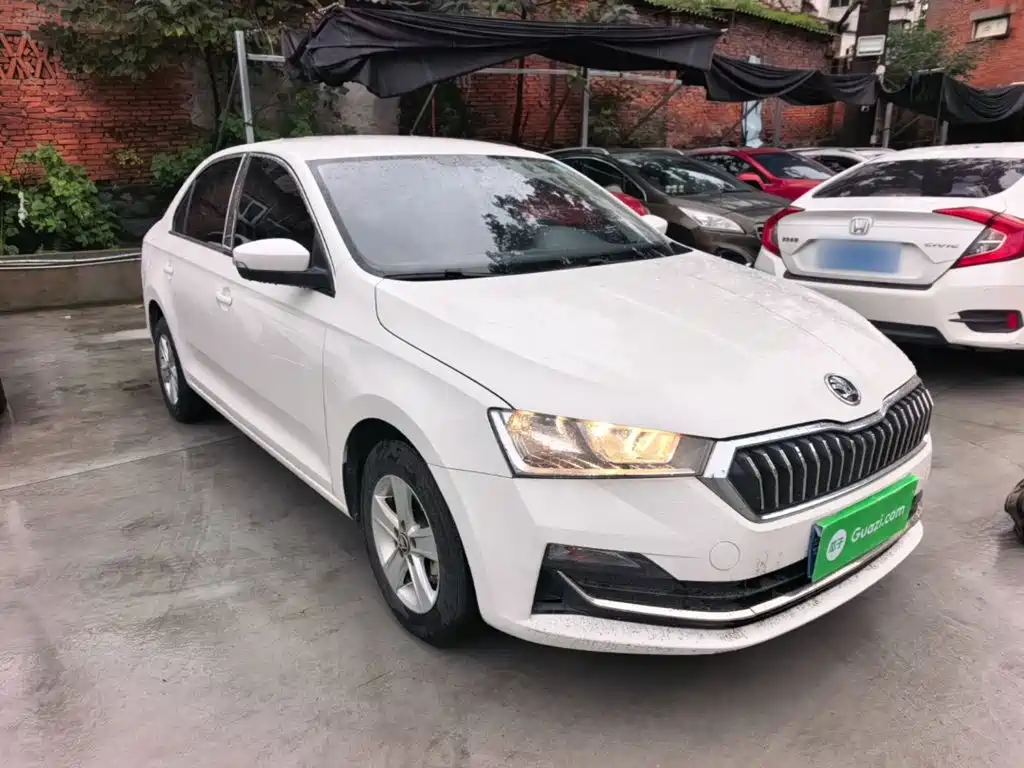Skoda Rapid — фото 4