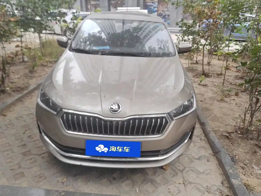 Skoda Rapid — фото 2