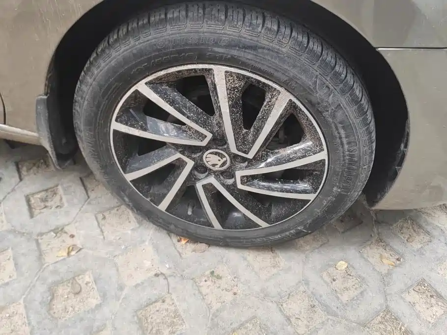 Skoda Rapid — фото 6