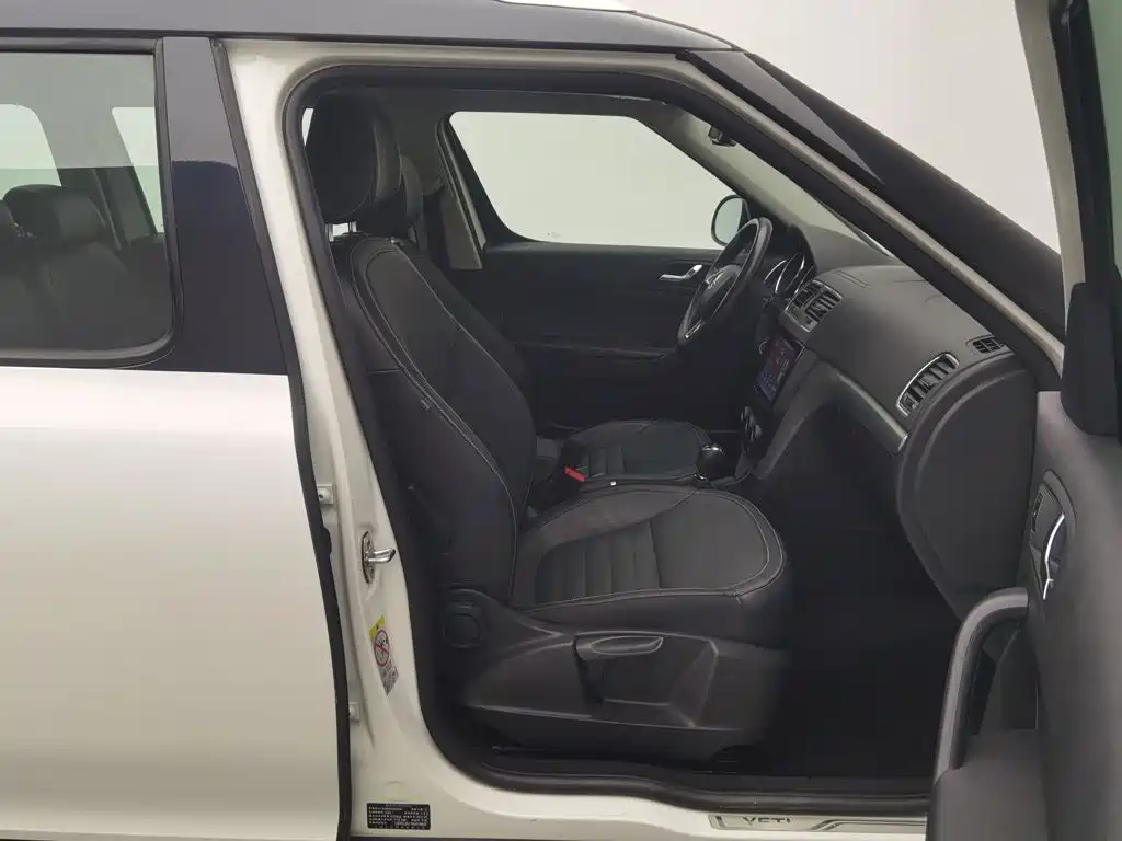 Skoda Yeti — фото 23