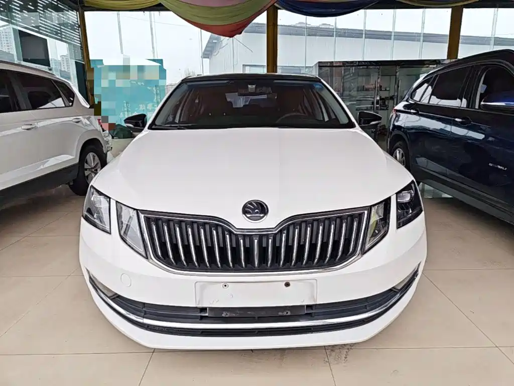 Skoda Octavia — фото 3