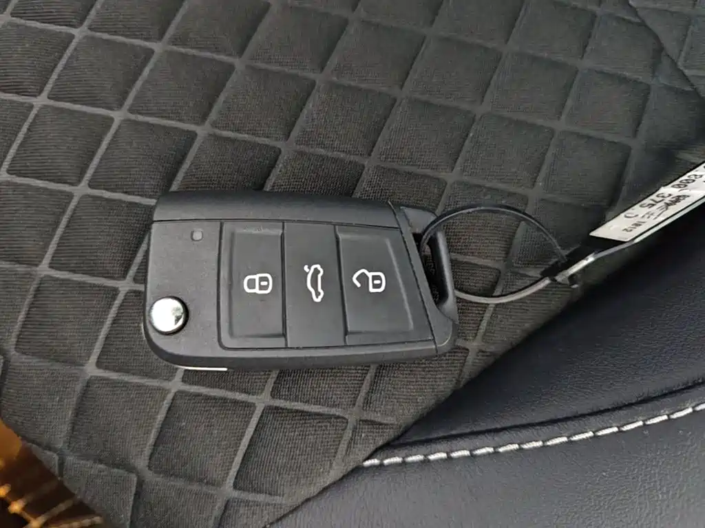 Skoda Octavia — фото 9