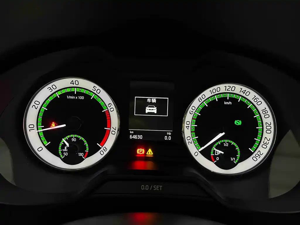Skoda Octavia — фото 9