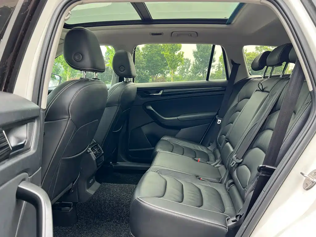 Skoda Kodiaq — фото 11