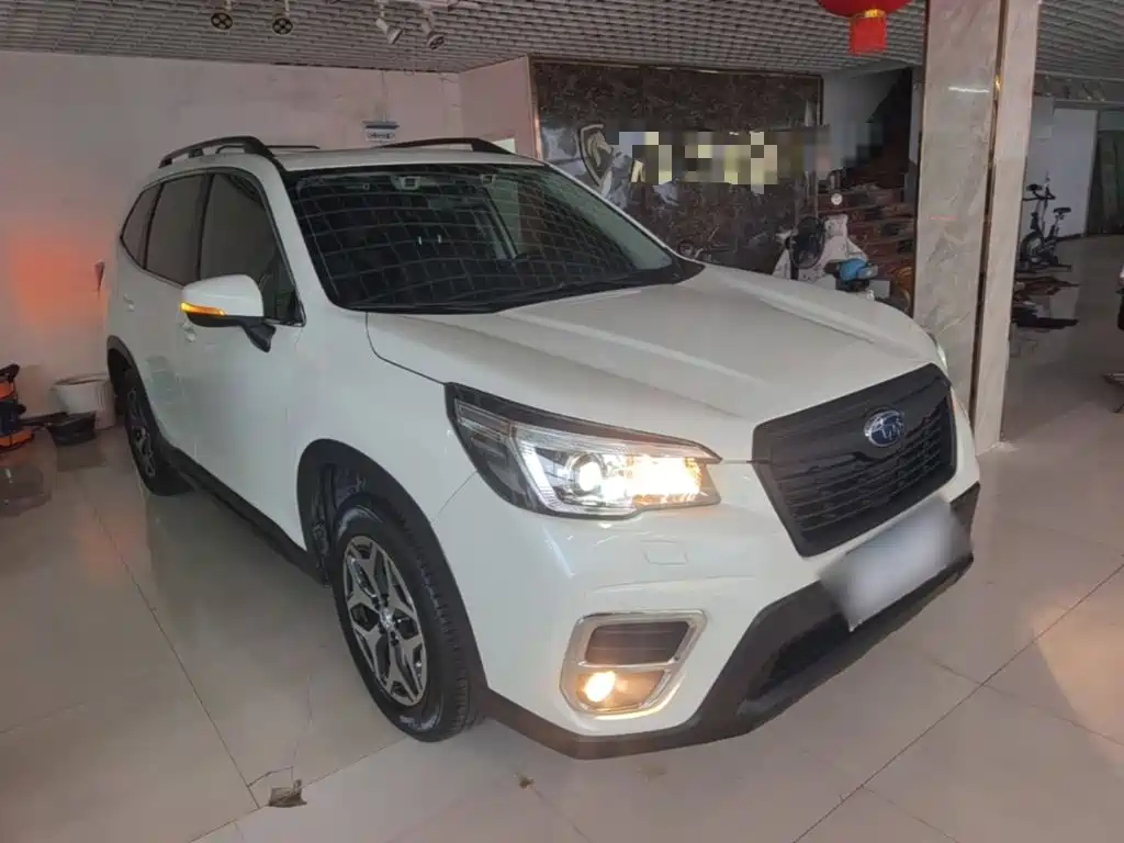 Subaru Forester — фото 4