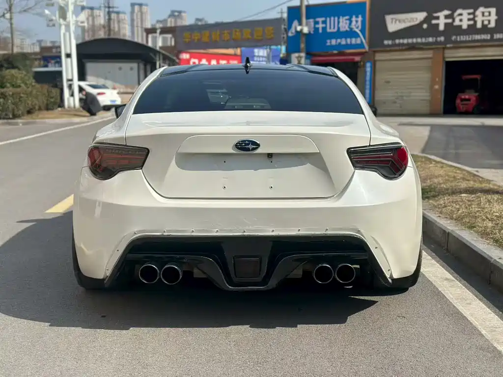 Subaru BRZ — фото 8