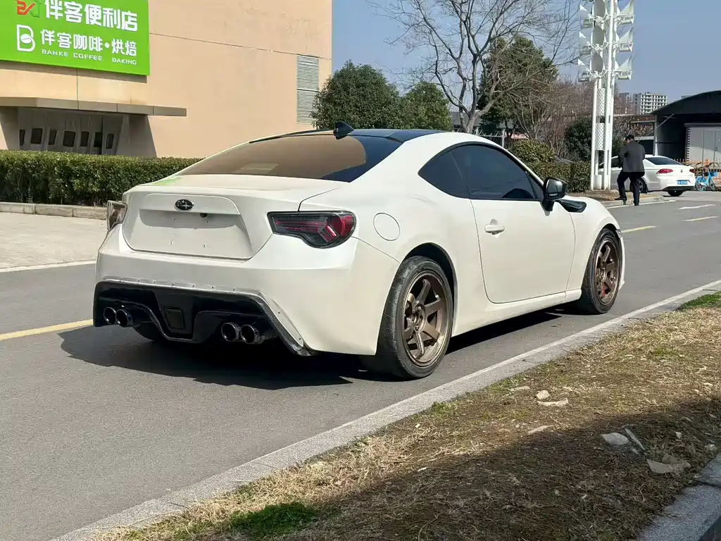 Subaru BRZ — фото 9
