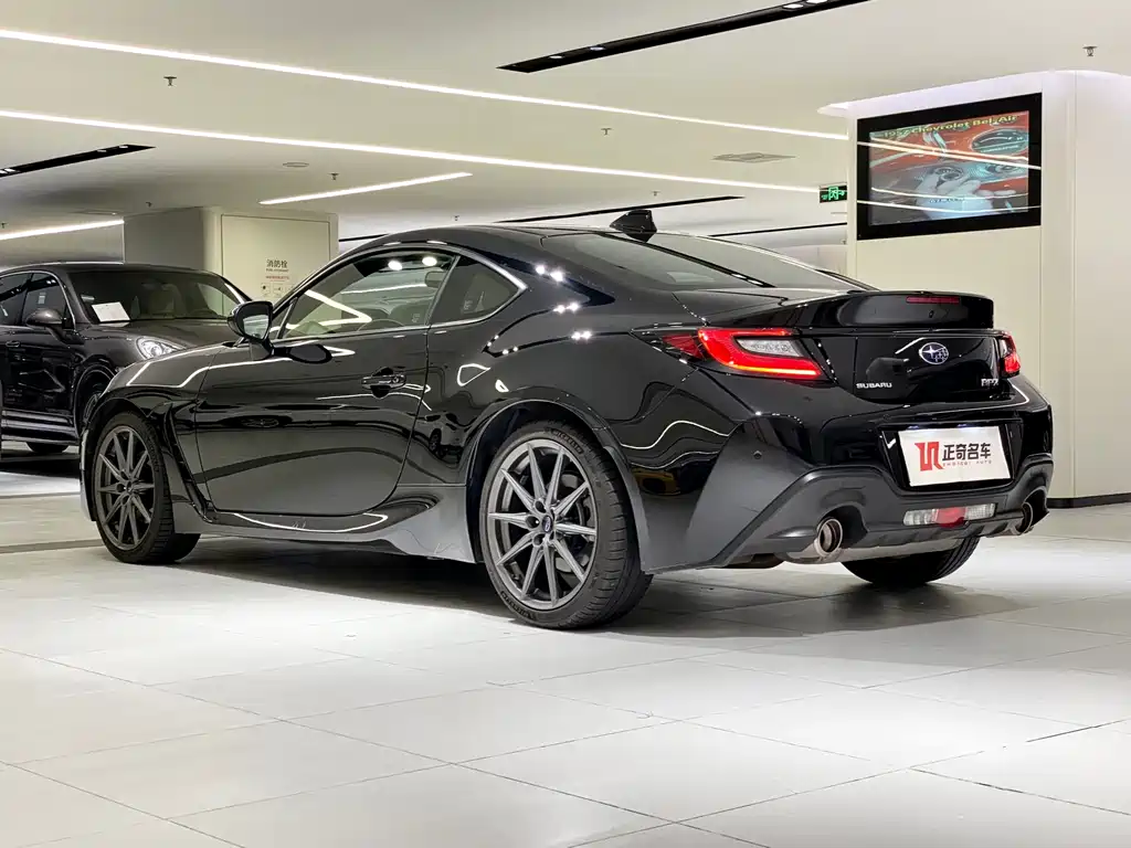 Subaru BRZ — фото 3