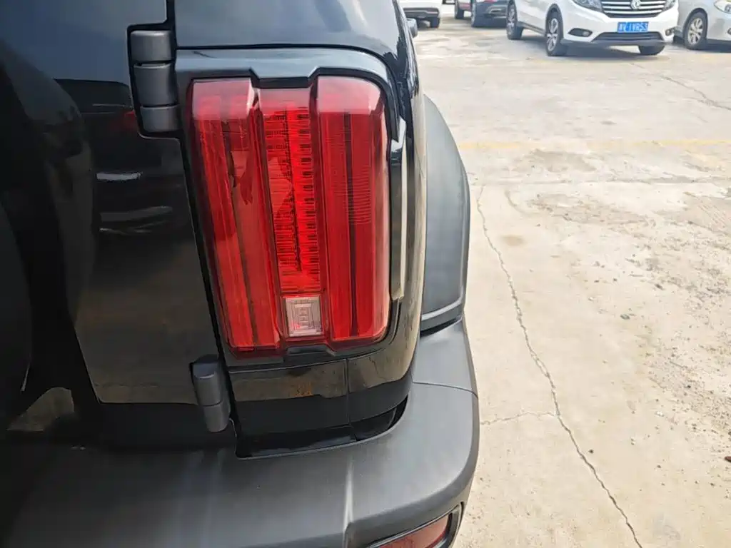 Tank Tank 300 — фото 8
