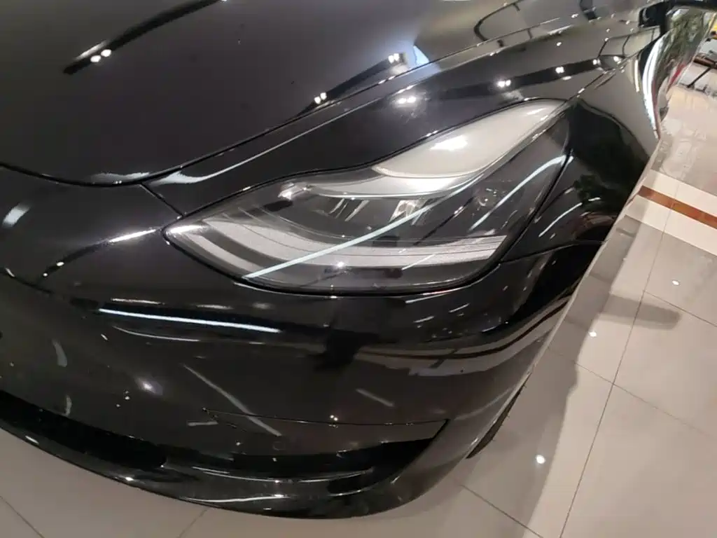 Tesla Model 3 — фото 24