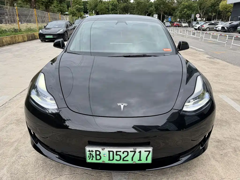 Tesla Model 3 — фото 3