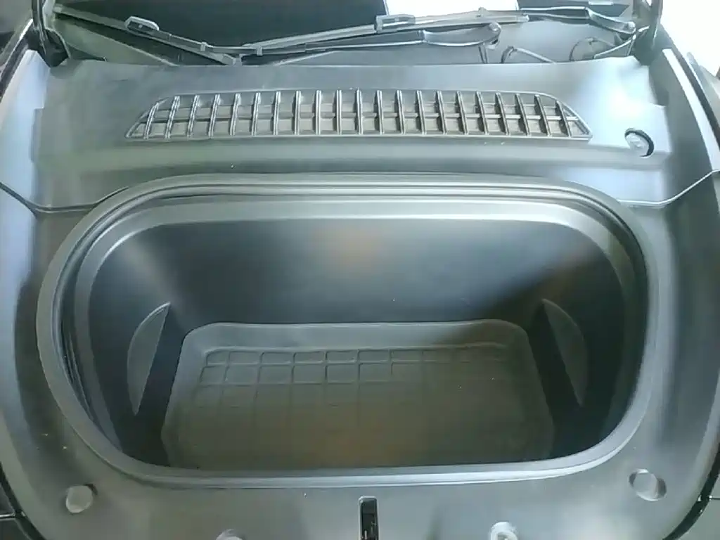 Tesla Model Y — фото 20