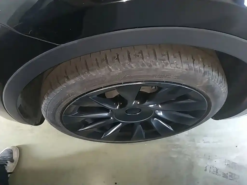 Tesla Model Y — фото 23