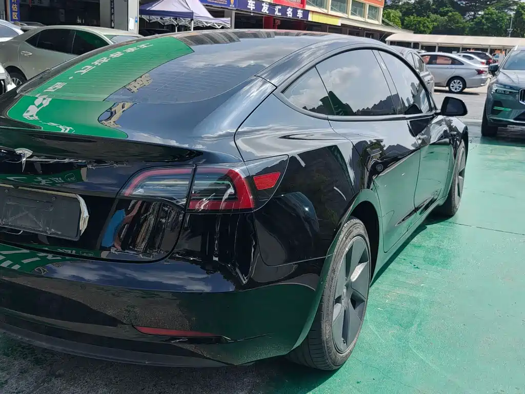 Tesla Model 3 — фото 6