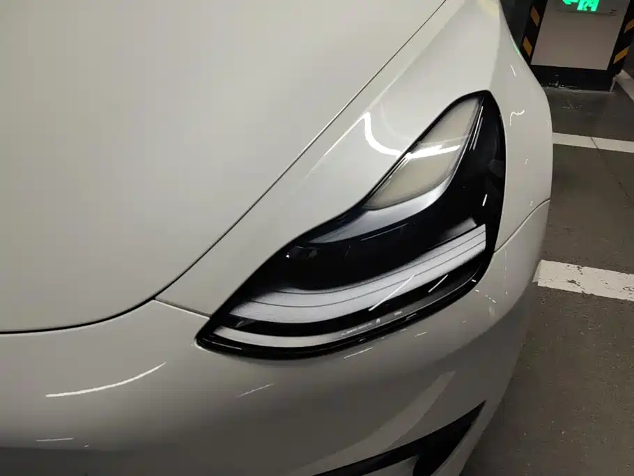 Tesla Model 3 — фото 5