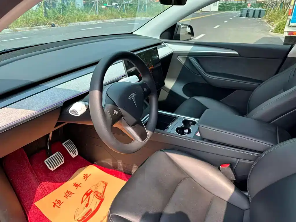 Tesla Model Y — фото 4