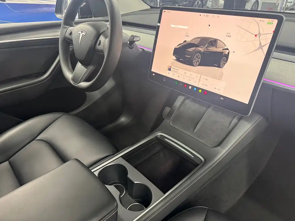 Tesla Model Y — фото 3