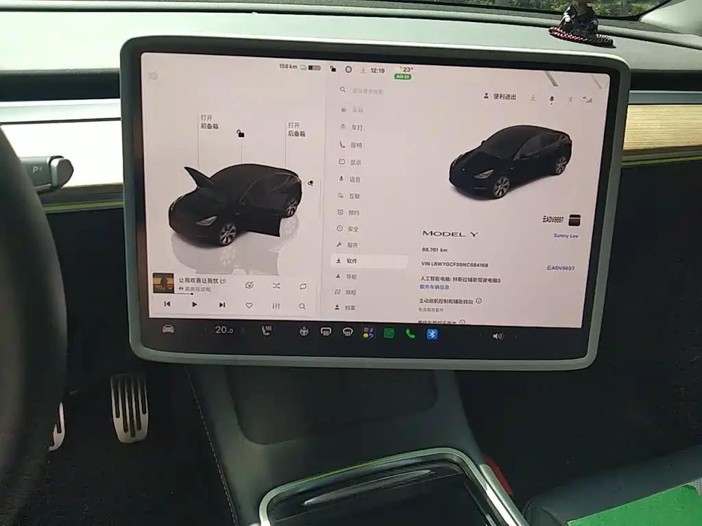 Tesla Model Y — фото 14
