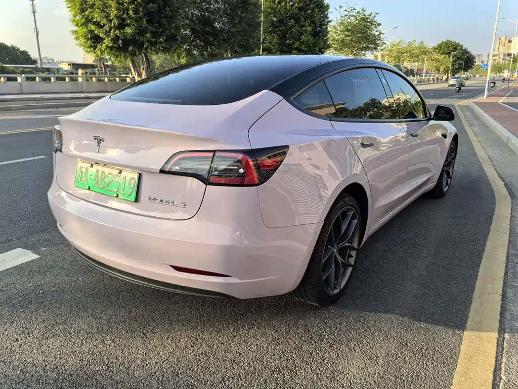 Tesla Model 3 — фото 5
