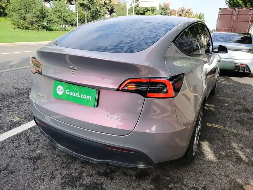 Tesla Model Y — фото 7