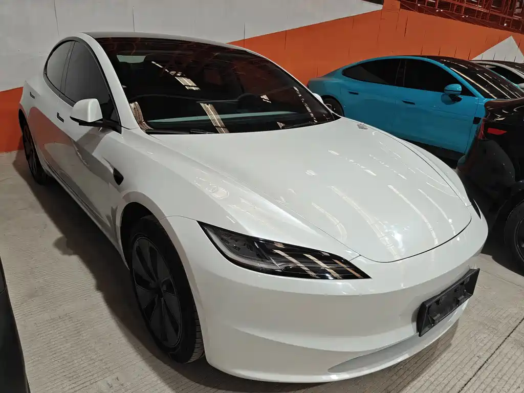 Tesla Model 3 — фото 3