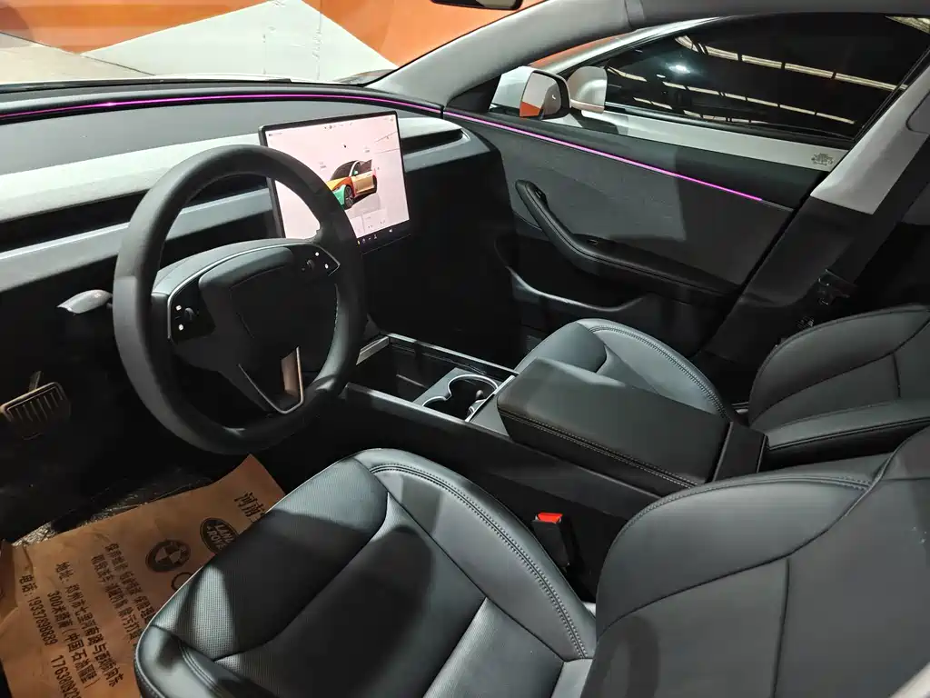 Tesla Model 3 — фото 4