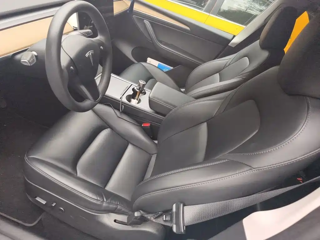 Tesla Model Y — фото 11
