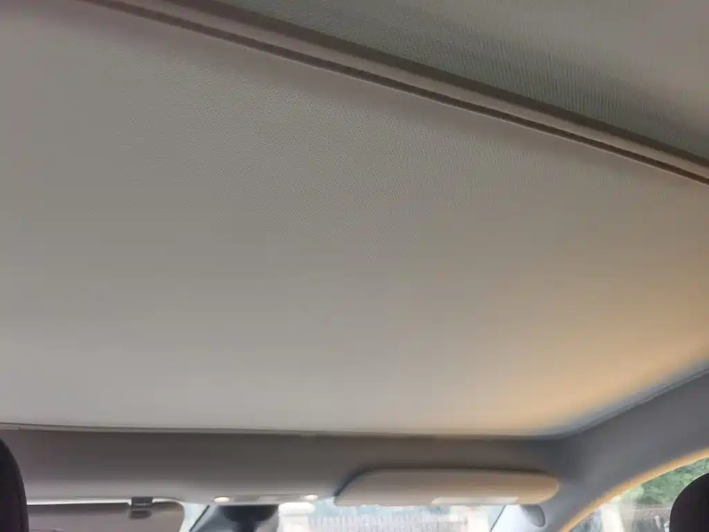 Tesla Model Y — фото 14