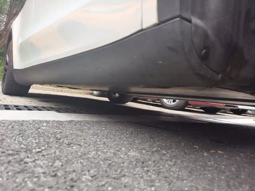 Tesla Model Y — фото 17