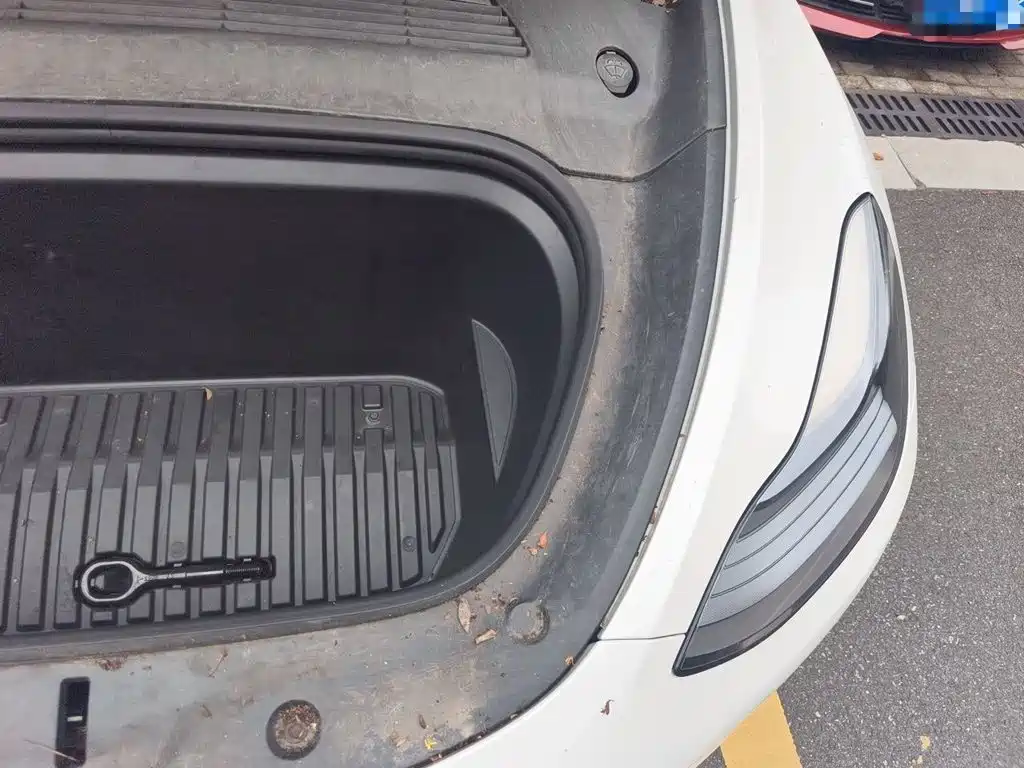 Tesla Model Y — фото 22