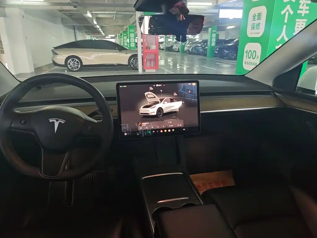 Tesla Model Y — фото 5