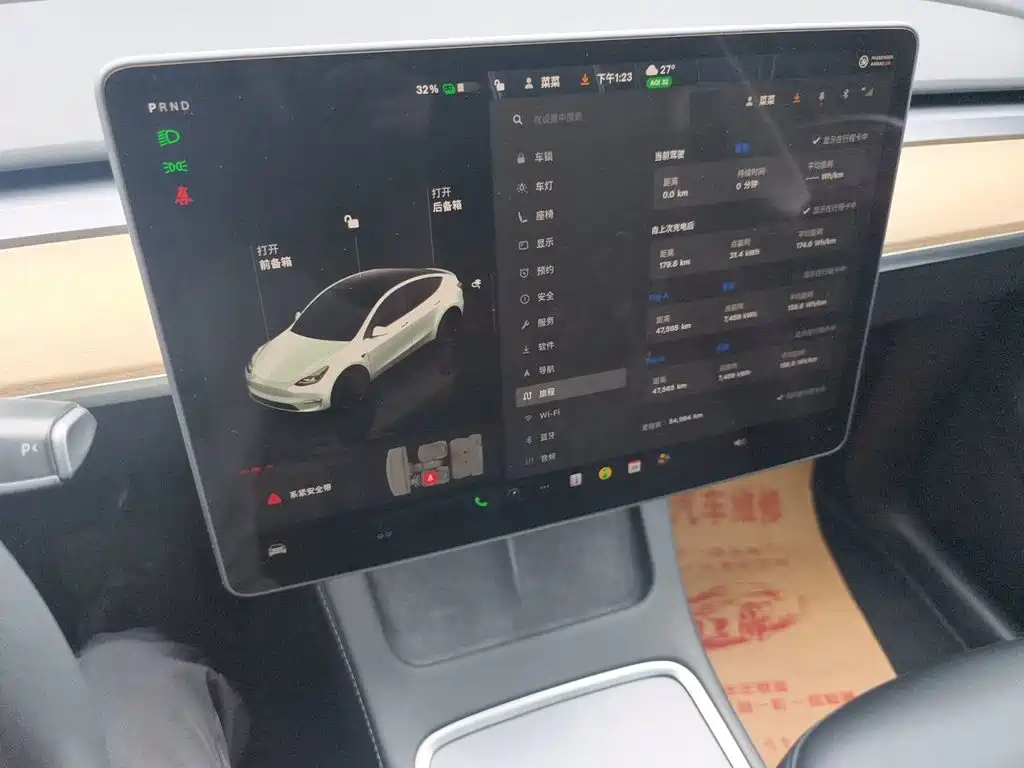 Tesla Model Y — фото 9