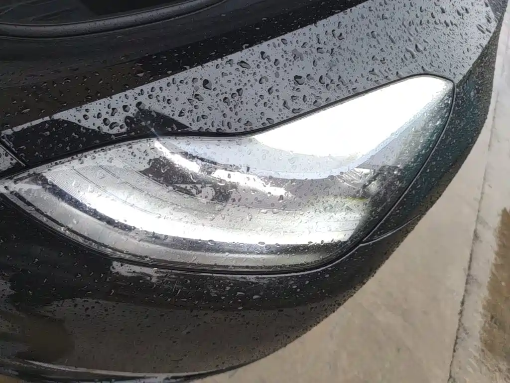 Tesla Model Y — фото 24