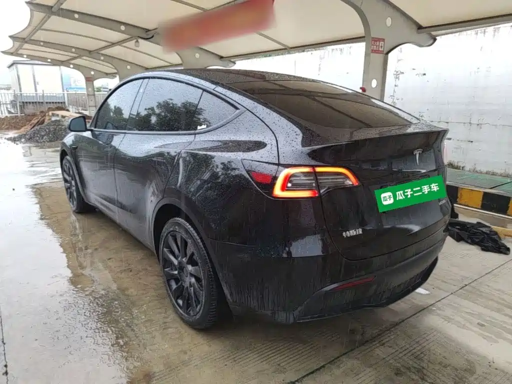 Tesla Model Y — фото 5