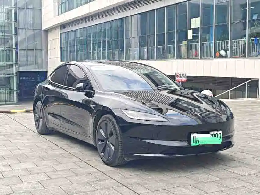Tesla Model 3 — фото 2