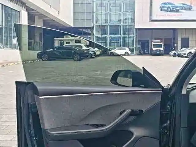 Tesla Model 3 — фото 6