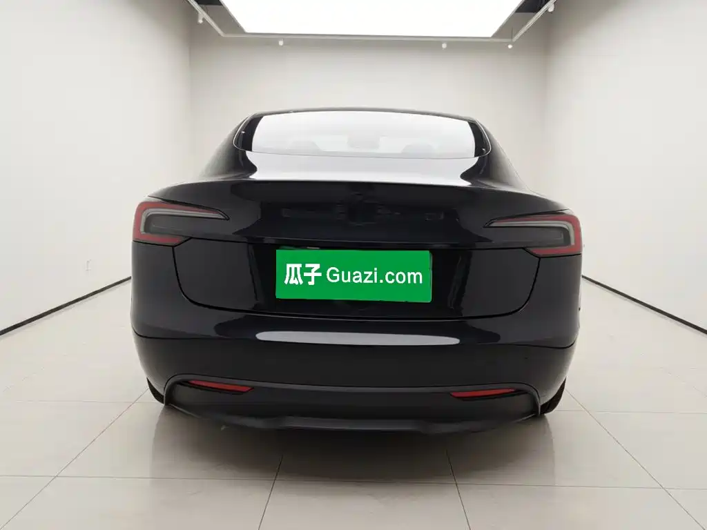 Tesla Model 3 — фото 3