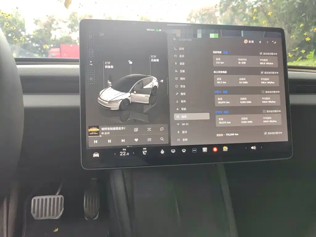 Tesla Model 3 — фото 9