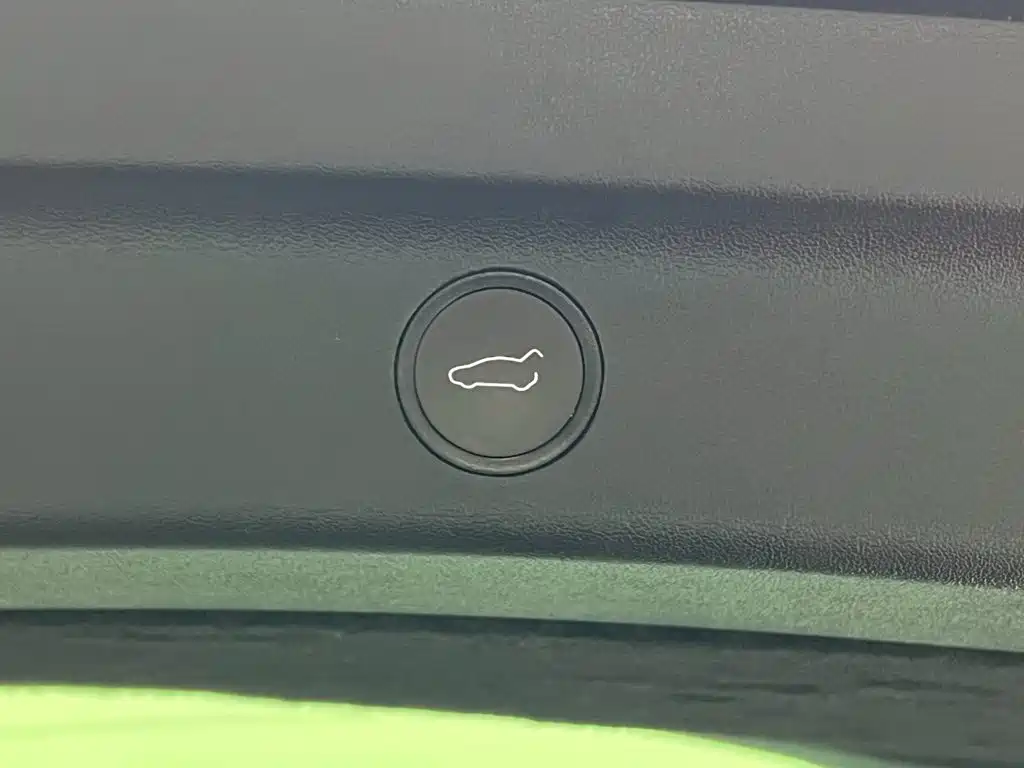 Tesla Model Y — фото 23