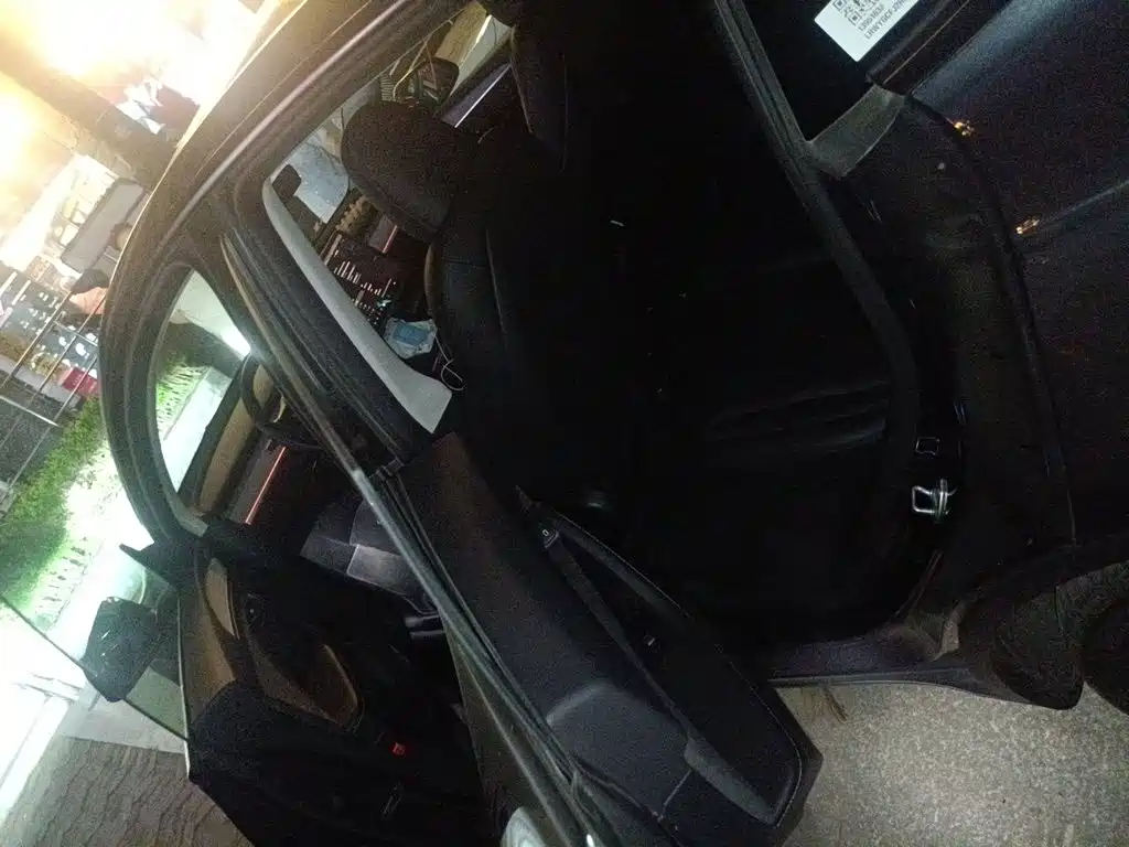 Tesla Model Y — фото 13