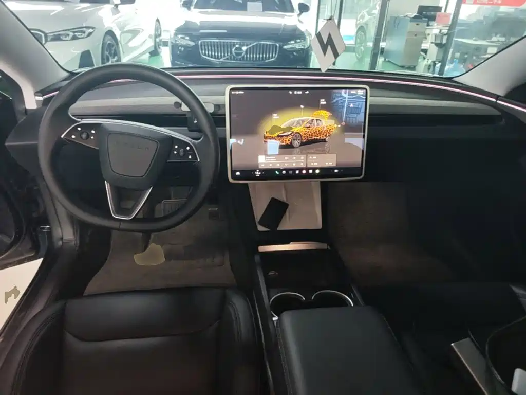 Tesla Model 3 — фото 6