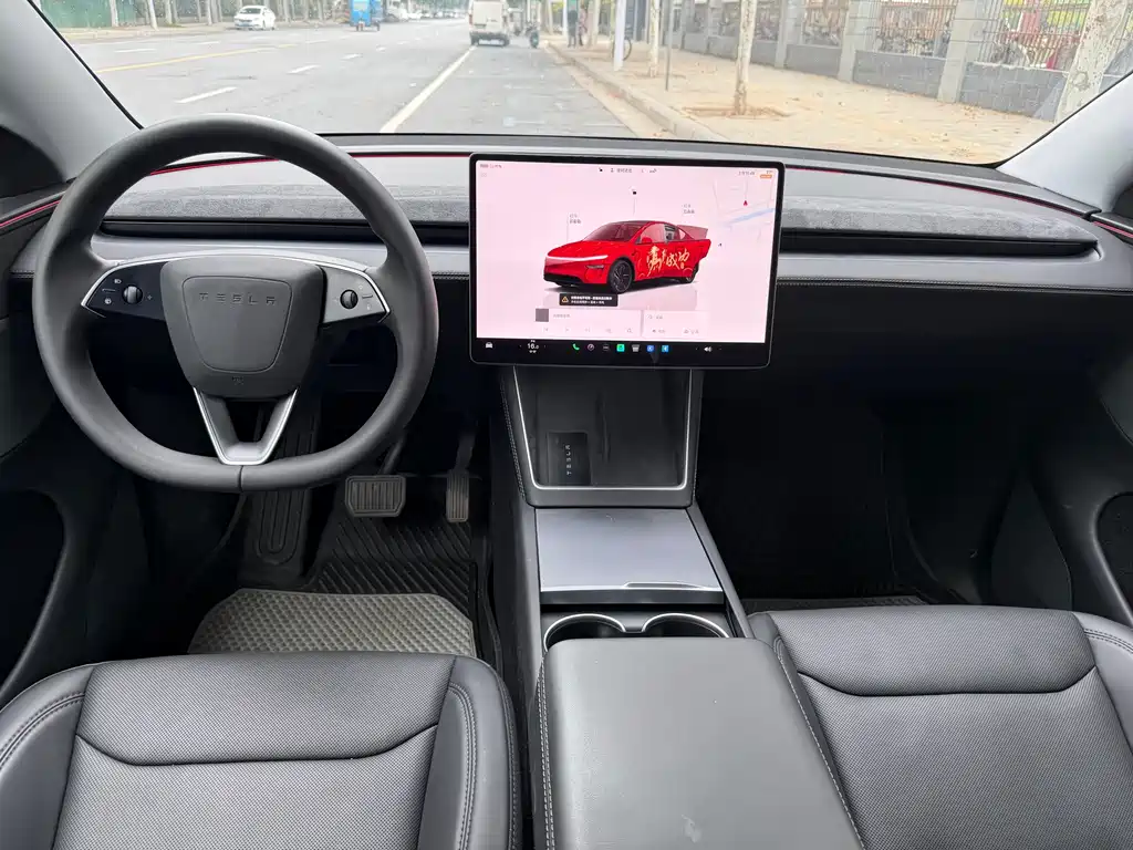 Tesla Model Y — фото 6